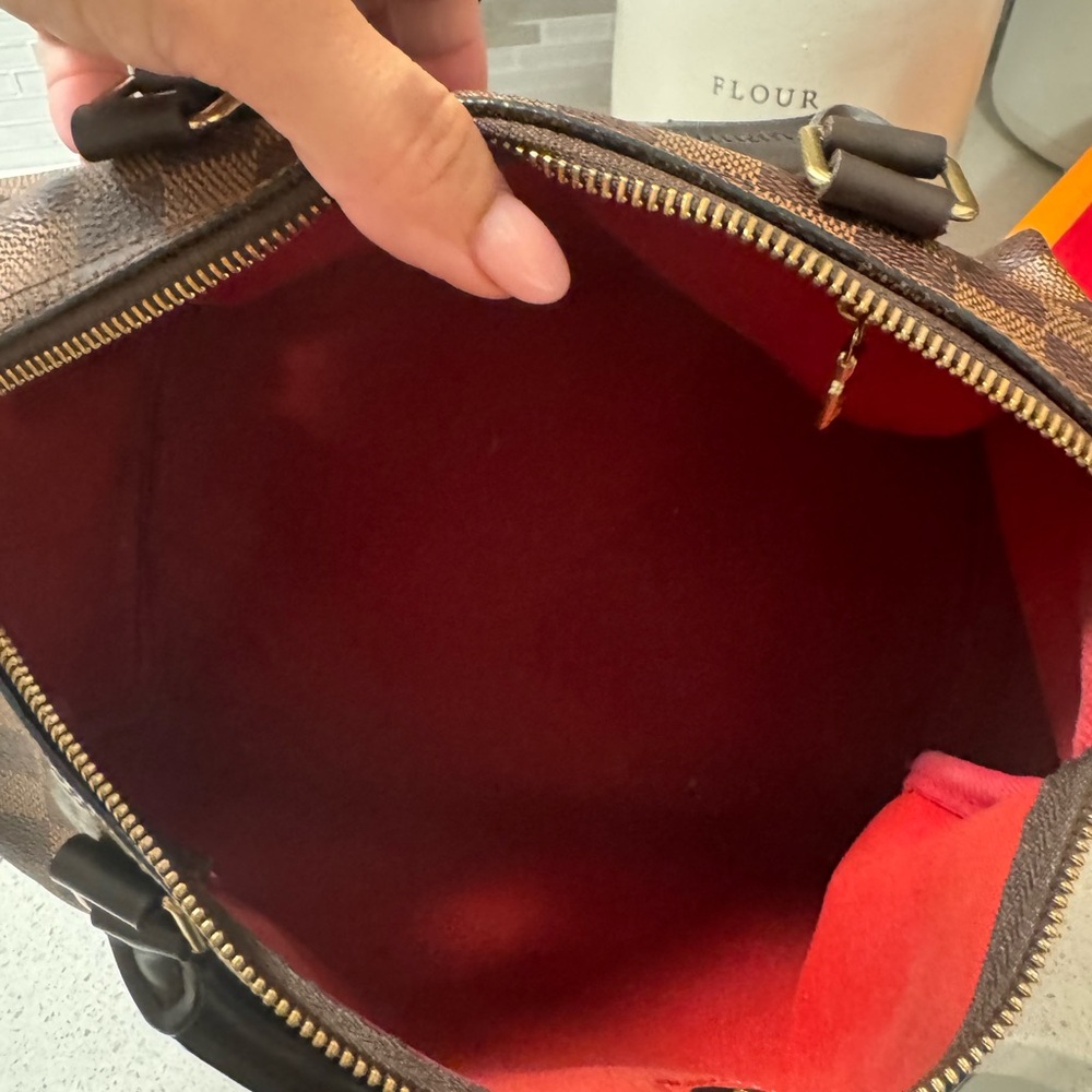 Speedy 30 2019 LV authentic priced to sell